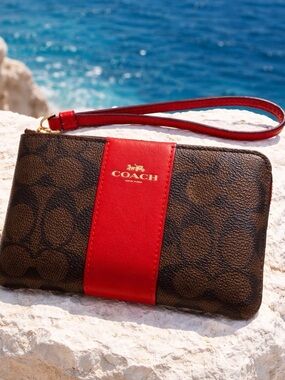 NWT Coach Corner Zip Wristlet In Signature Canvas With Stripe (Walnut/Bold Red)